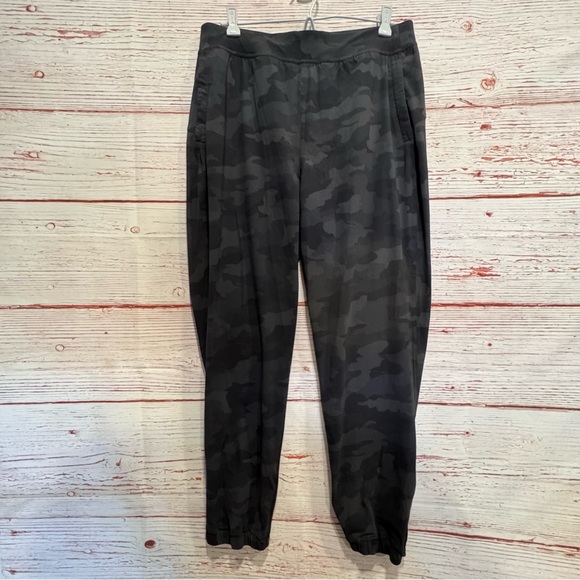 Lululemon Adapted State Jogger 28" in Heritage 365 Camo Deep Coal Multi Sz 10 - Picture 4 of 15